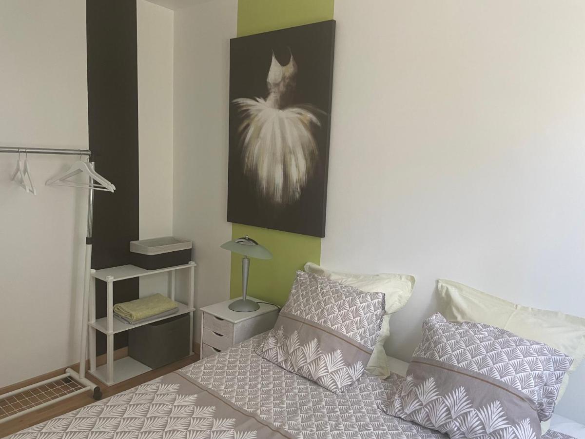 Les Terrasses Des Gardies Bed & Breakfast Pignan Exterior photo
